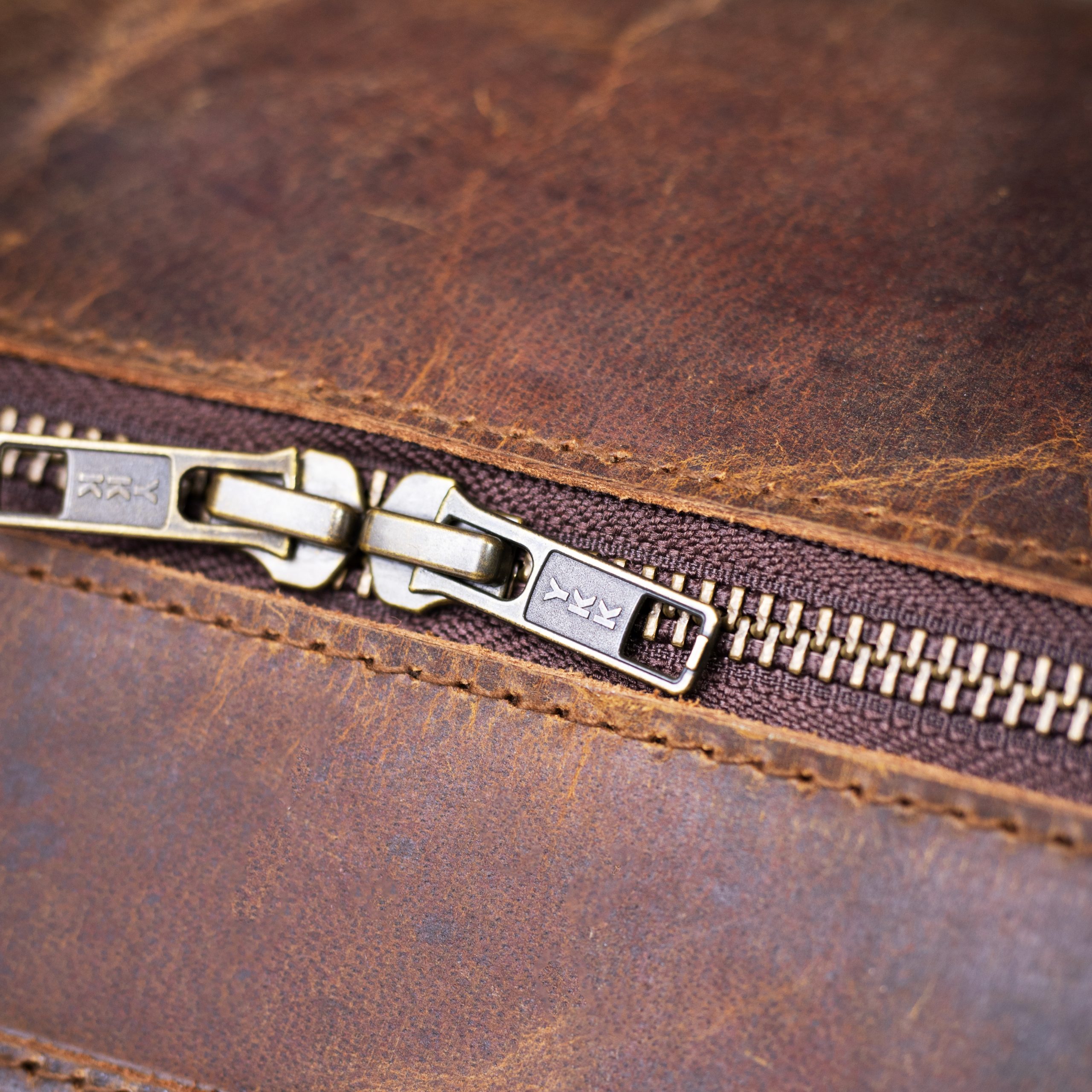 Satchel and fable 26 inch Handmade Vintage Brown Leather Duffel Travel Gym Sports Weekend Bag for Men - Image 3